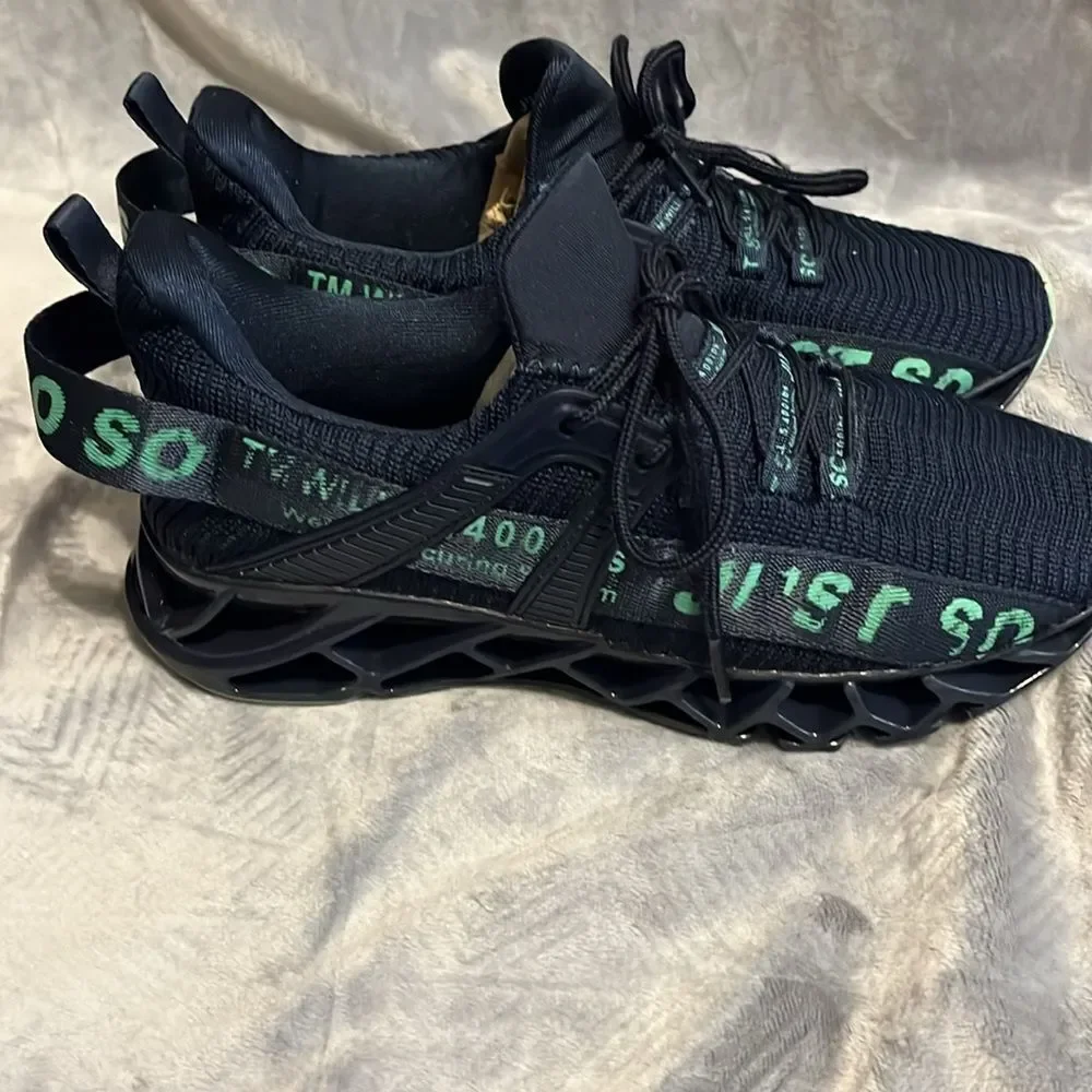 Just So So Men’s Navy Athletic Sneakers